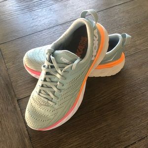 Women’s Hoka Arahi 4 size 7 running shoe